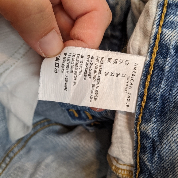 American Eagle distressed jean shorts - Picture 4 of 8